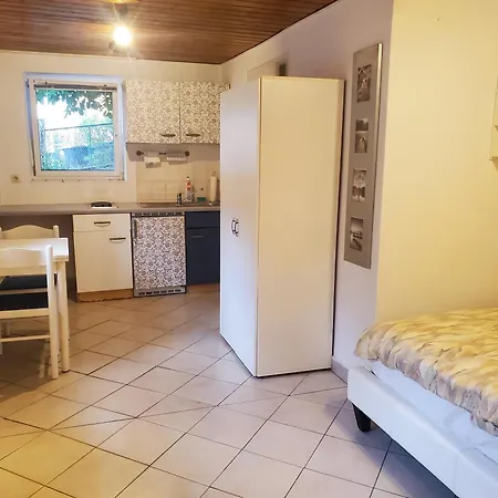 Private Mit Kueche Und Bad Einzimmerwohnung * Muhlacker